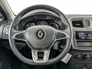 Renault  13