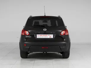 Nissan  5