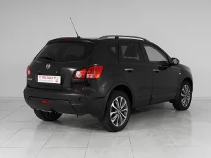 Nissan  6