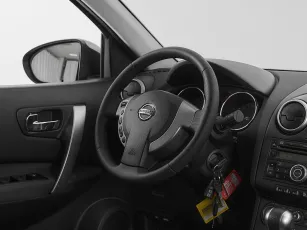 Nissan  10