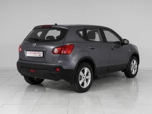 Nissan  6