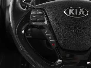 Kia  11