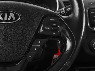 Kia  12