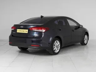 Kia  6