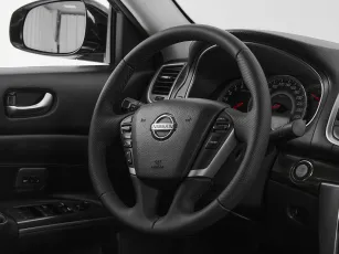 Nissan  10