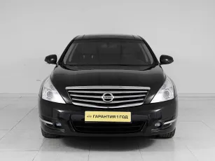 Nissan  2