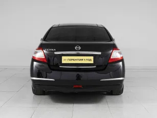 Nissan  5