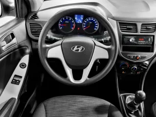 Hyundai  13