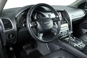 Audi  12