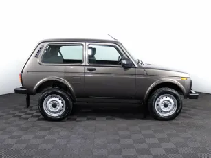 Lada (ВАЗ)  4