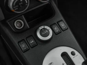 Nissan  16