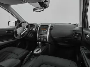 Nissan  9