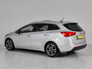 Kia  4