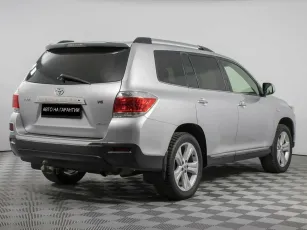 Toyota  3