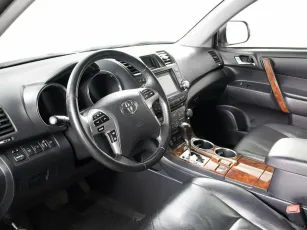 Toyota  7