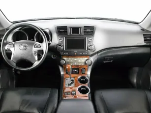Toyota  8