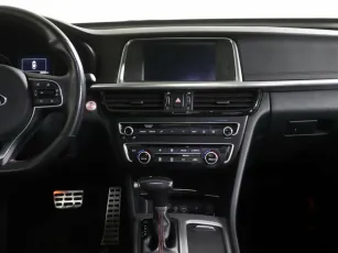Kia  9