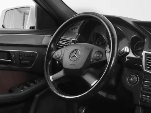 Mercedes-Benz  11