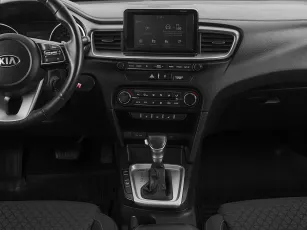 Kia  15