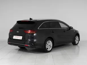 Kia  6