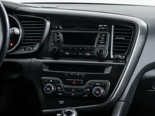 Kia  8