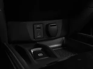 Nissan  15