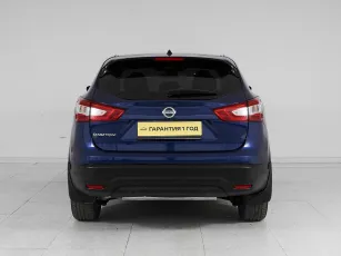 Nissan  5