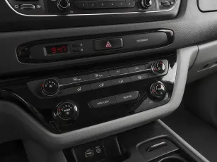 Kia  18
