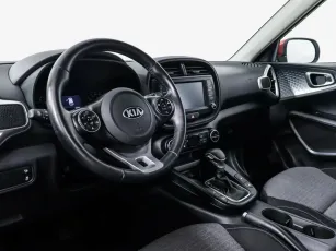 Kia  8