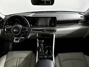 Kia  10
