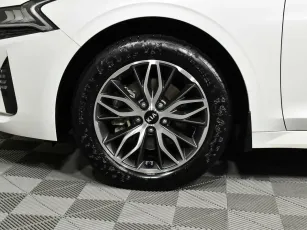 Kia  7