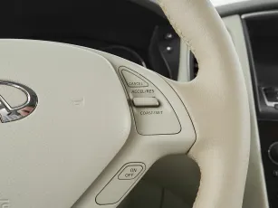 Infiniti  12