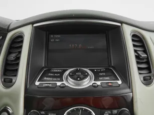 Infiniti  16