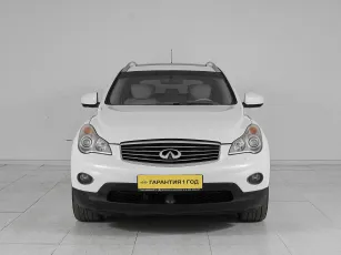 Infiniti  2