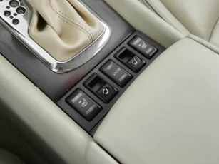 Infiniti  20