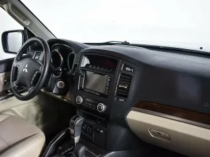 Mitsubishi  9