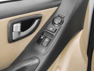 Hyundai  11