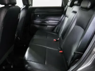 Mitsubishi  10