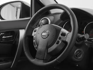 Nissan  10