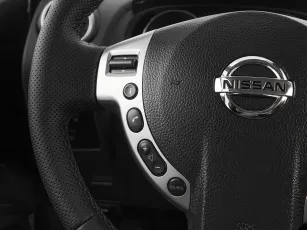 Nissan  11