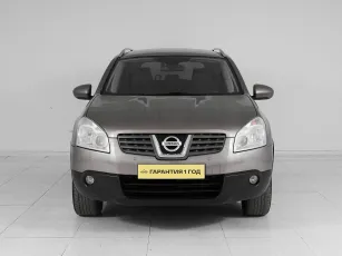 Nissan  2