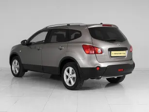 Nissan  4