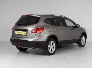 Nissan  6