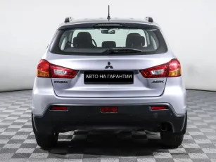 Mitsubishi  4