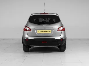 Nissan  5
