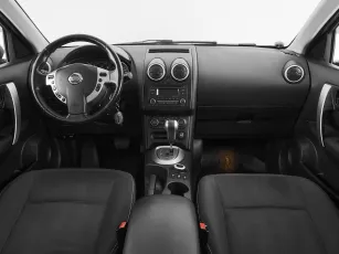 Nissan  8