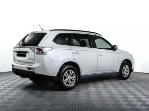 Mitsubishi  5