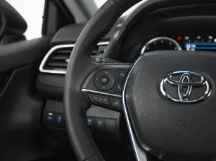 Toyota  11