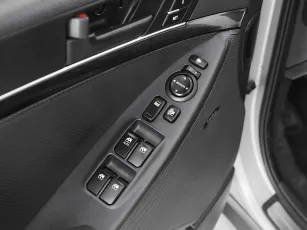 Hyundai  13