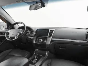 Hyundai  9